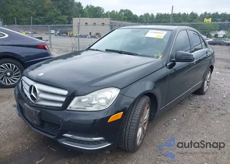 2013 Mercedes-Benz C 300 Luxury 4Matic/Sport 4Matic from USA, damaged, VIN WDDGF8AB0DR245657